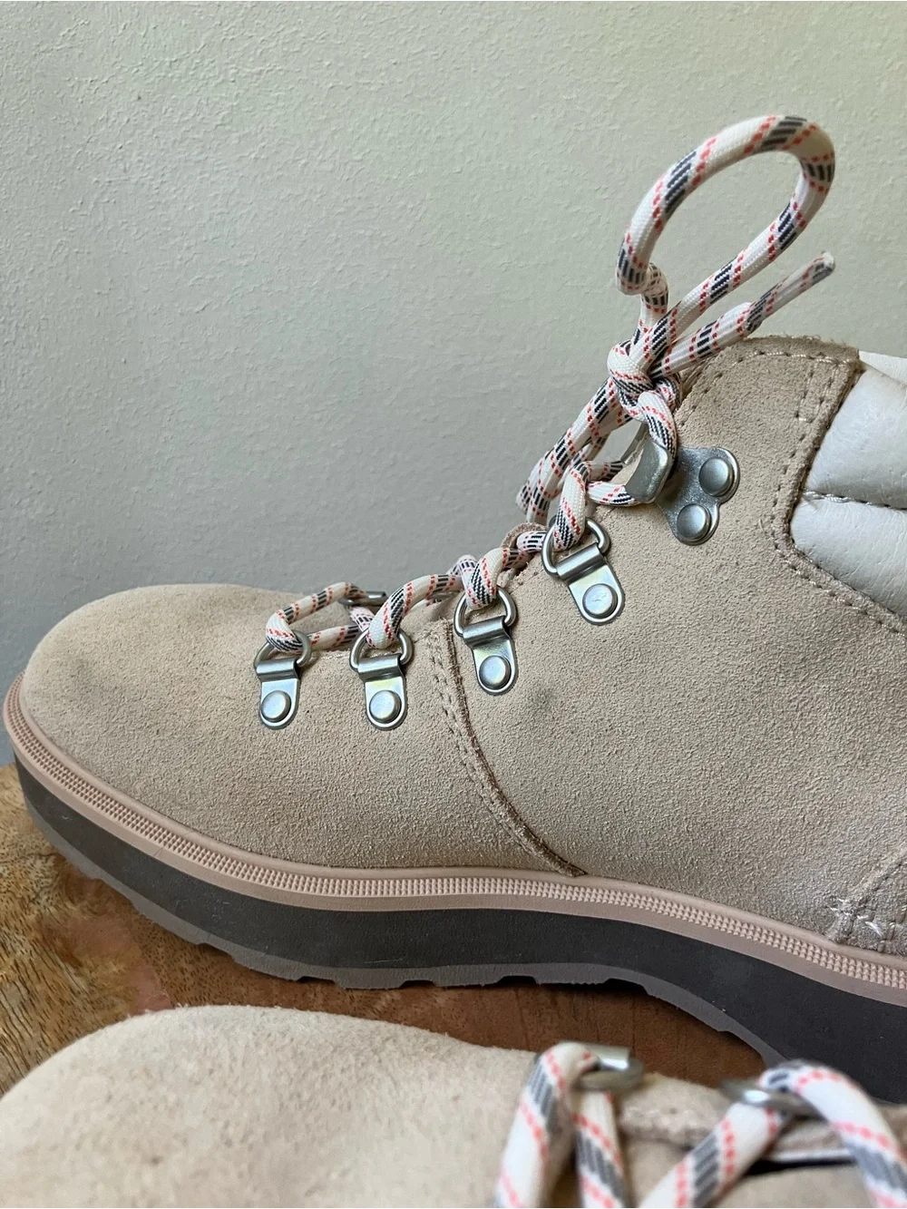 Sorel | Hi-Line Suede Orange Highlight Hiker Boot